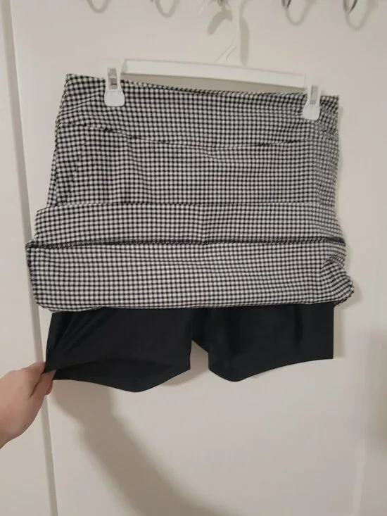 Checkered Skirt/Skort, Size 6 - Picture 3 of 5